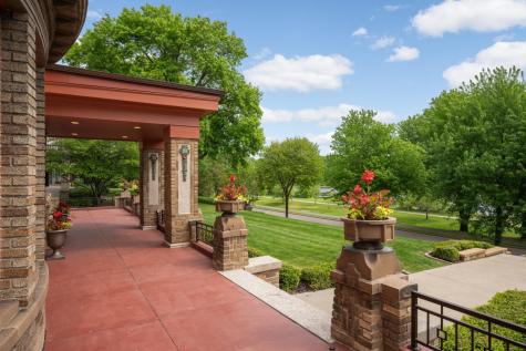 2224 W Lake Of The Isles Parkway Minneapolis MN 55405