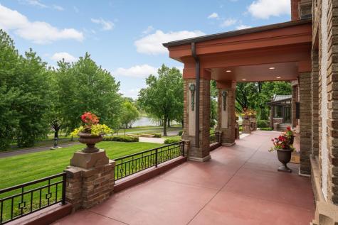 2224 W Lake Of The Isles Parkway Minneapolis MN 55405