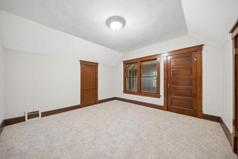 390 Mcgrann Street Green Isle MN 55338