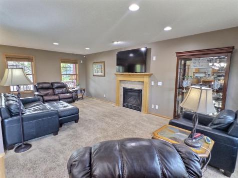 715 Acacia Drive S Annandale MN 55302