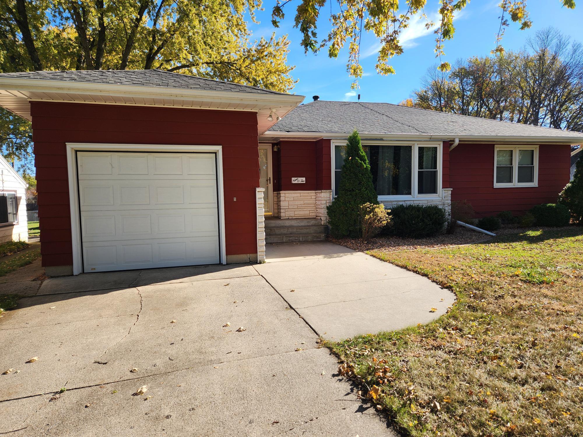 902 Clausen Avenue Albert Lea MN 56007