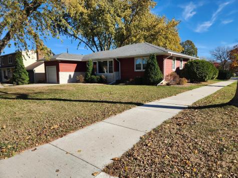 902 Clausen Avenue Albert Lea MN 56007