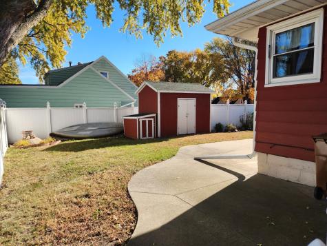 902 Clausen Avenue Albert Lea MN 56007