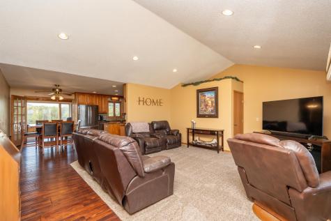 7195 County Road 10 E Chaska MN 55318