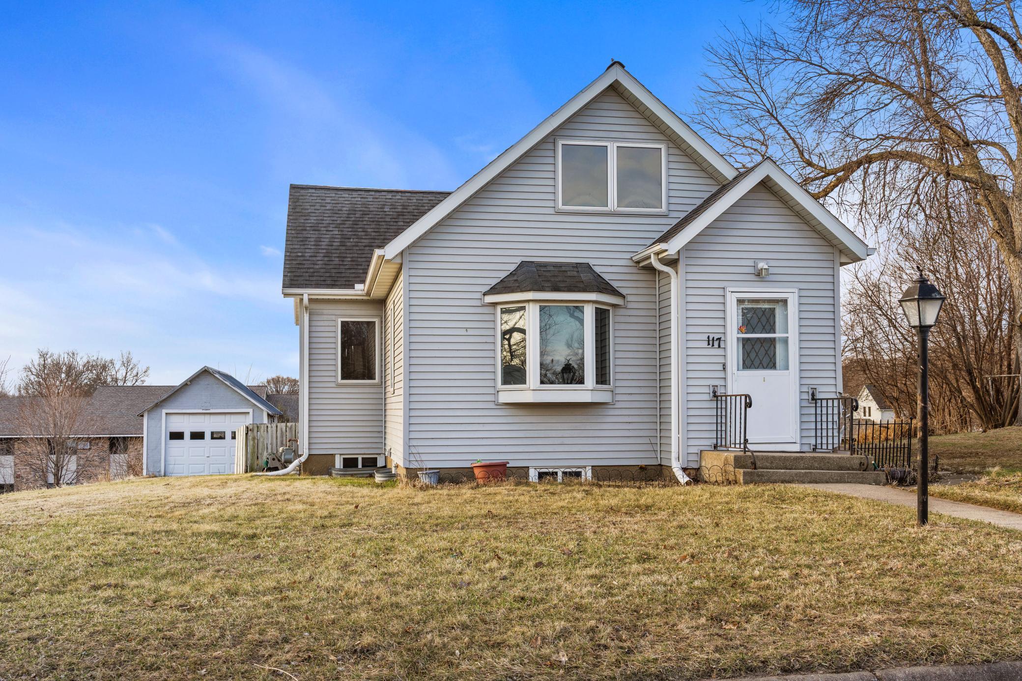 117 W Van Dusen Street Springfield MN 56087