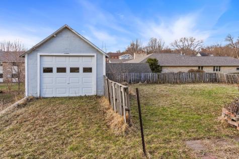 117 W Van Dusen Street Springfield MN 56087