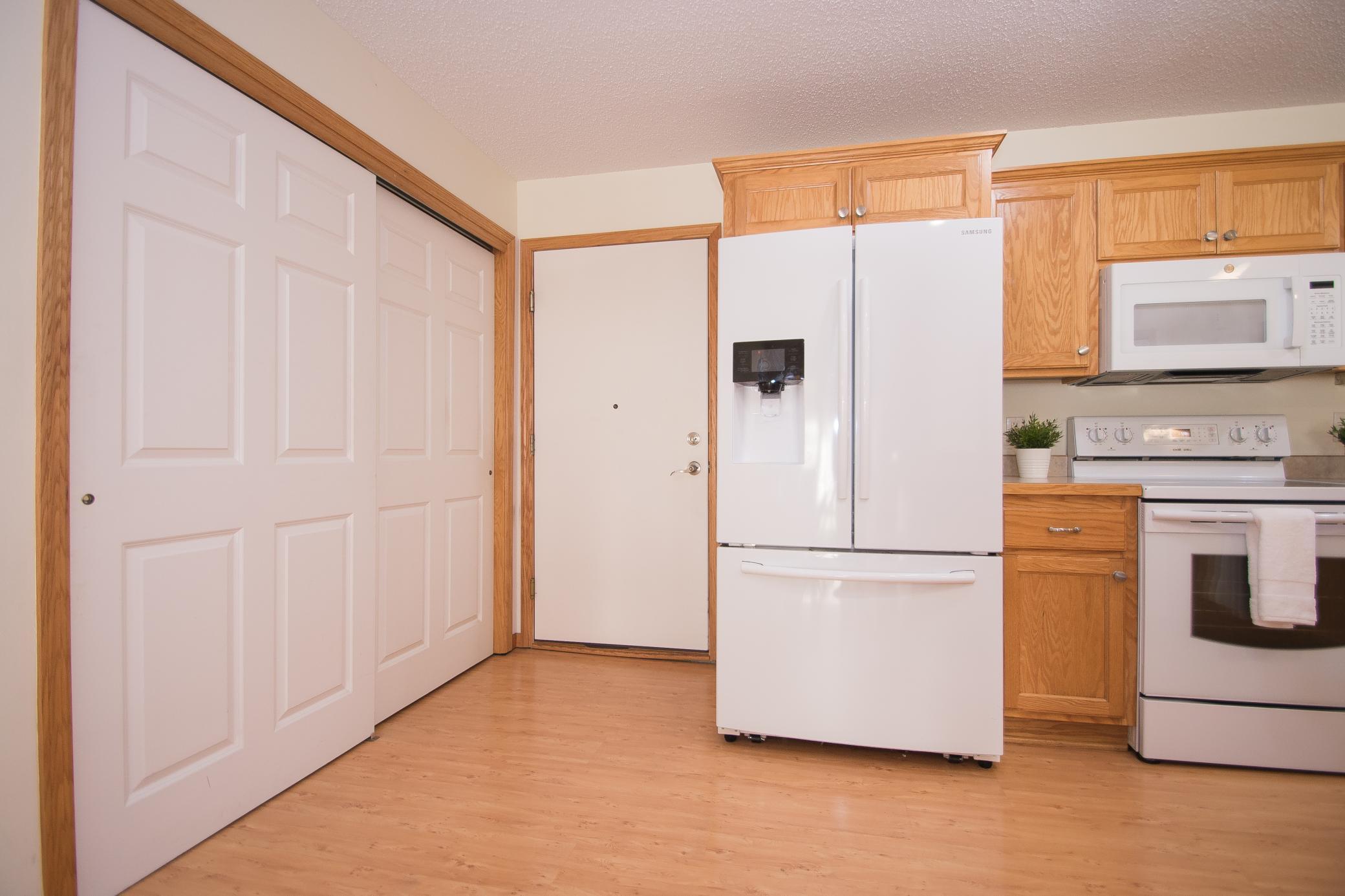 5667 Lambert Avenue NE Albertville MN 55301