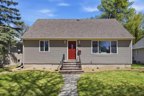 1707 6TH Avenue S Fargo ND 58103