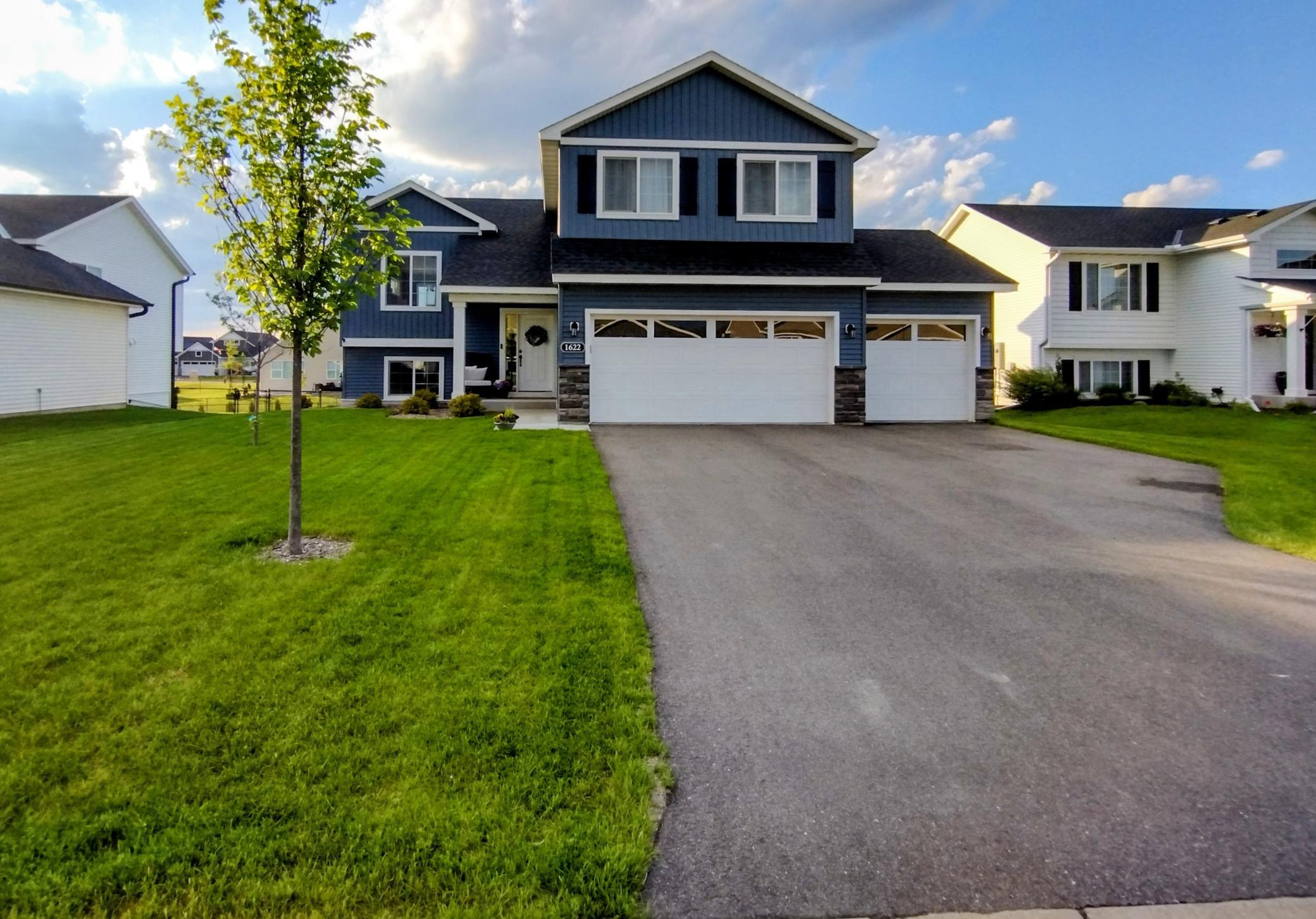 1622 Oak Ridge Street Hanover MN 55341