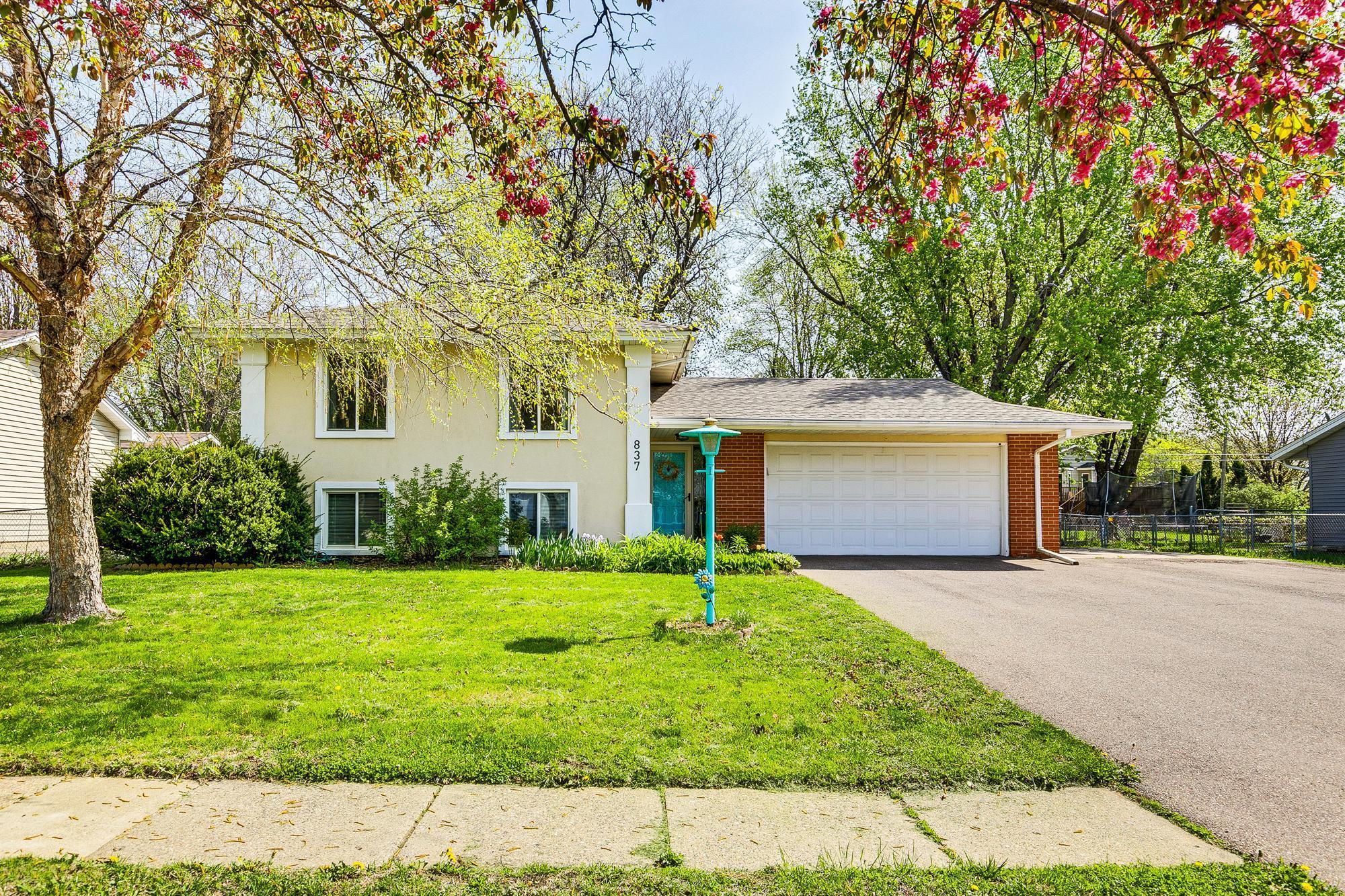 837 Cortland Drive Apple Valley MN 55124