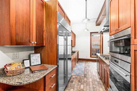 1 N Lake Avenue Duluth MN 55802