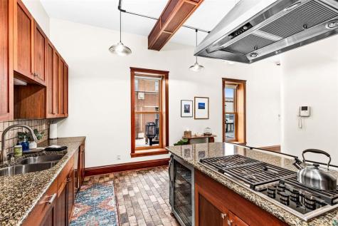 1 N Lake Avenue Duluth MN 55802