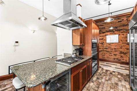 1 N Lake Avenue Duluth MN 55802