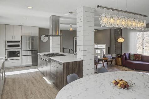6725 Valley View Road Edina MN 55439