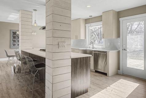 6725 Valley View Road Edina MN 55439