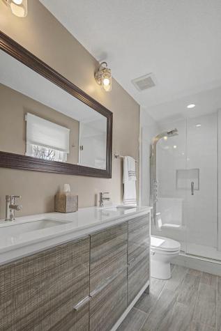 6725 Valley View Road Edina MN 55439