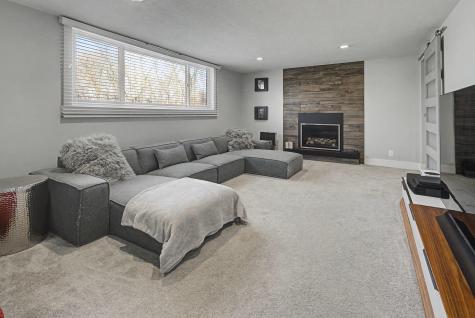 6725 Valley View Road Edina MN 55439