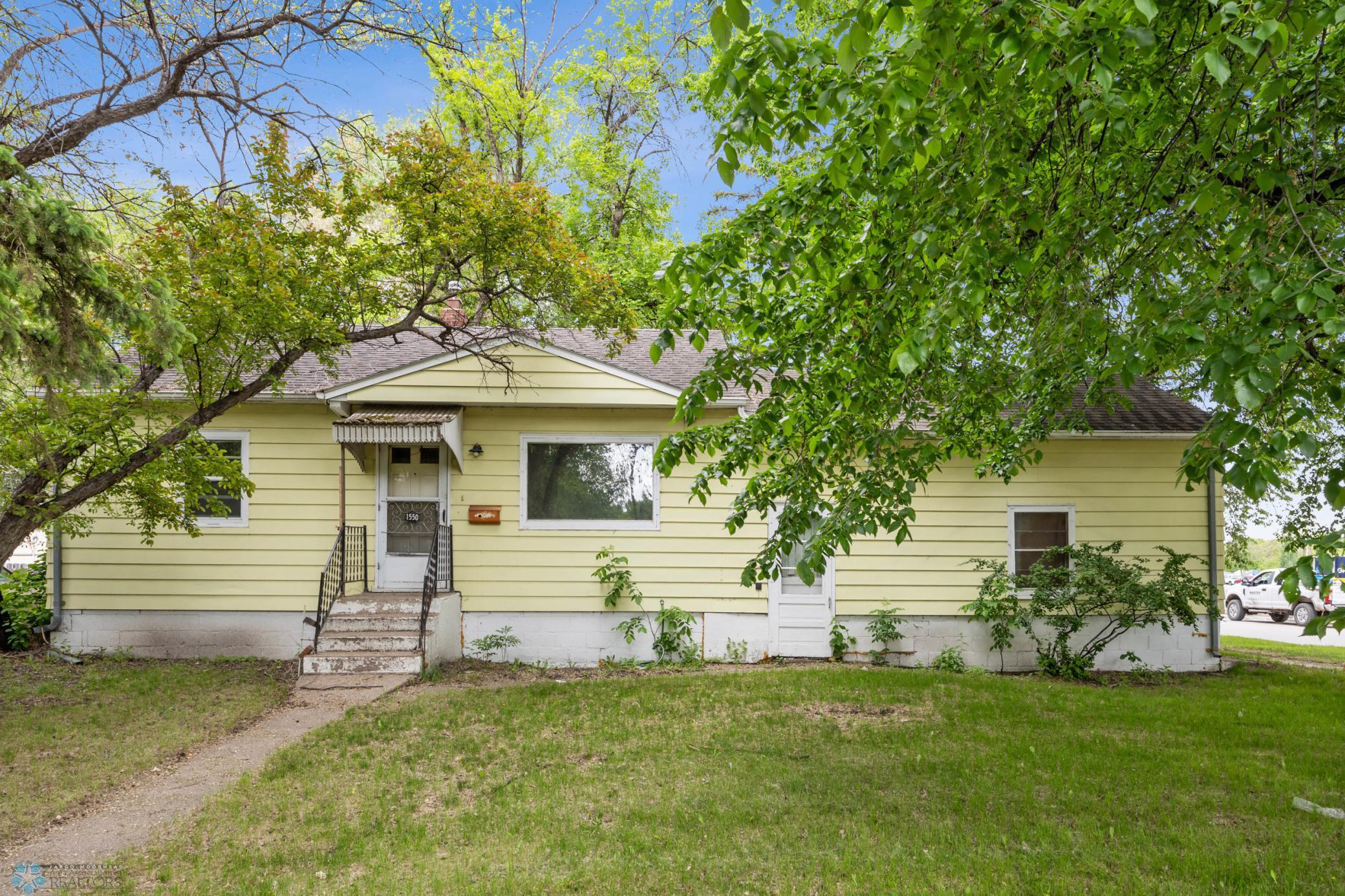 1550 13 1/2 Street S Fargo ND 58103