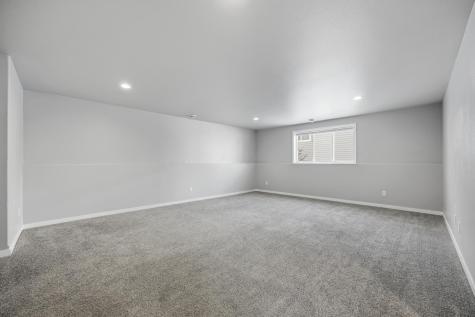 946 Albert Drive W West Fargo ND 58078