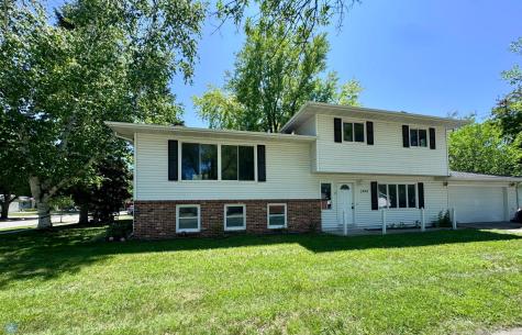 1815 20th Avenue S Moorhead MN 56560