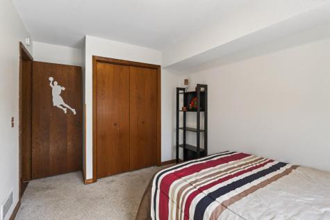 1564 Knoll Drive Shoreview MN 55126