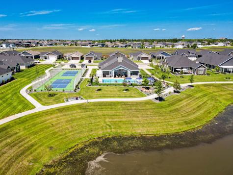 6448 Sun Valley Boulevard Horace ND 58047