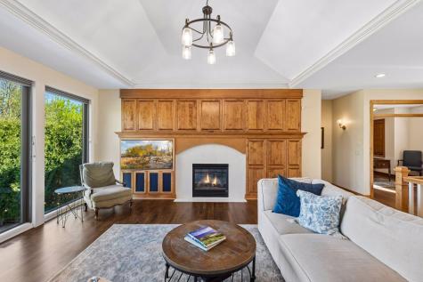 1676 Isabella Parkway Chaska MN 55318