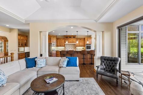 1676 Isabella Parkway Chaska MN 55318