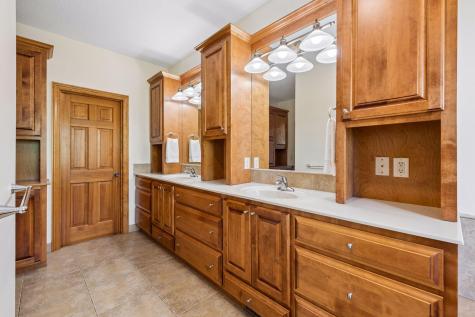 1676 Isabella Parkway Chaska MN 55318