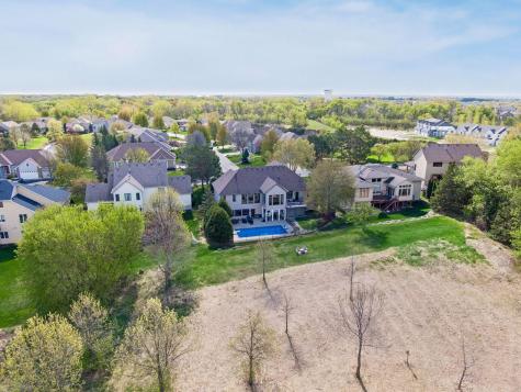 1676 Isabella Parkway Chaska MN 55318