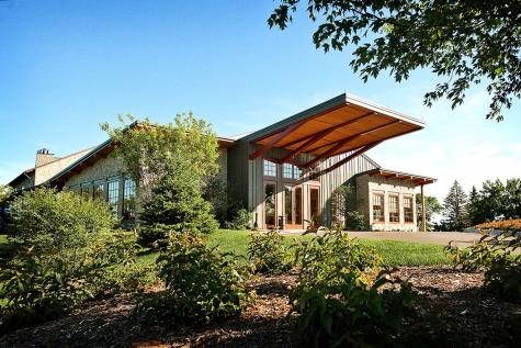 1676 Isabella Parkway Chaska MN 55318