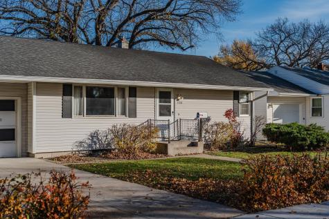 1718 15th Street S Fargo ND 58103