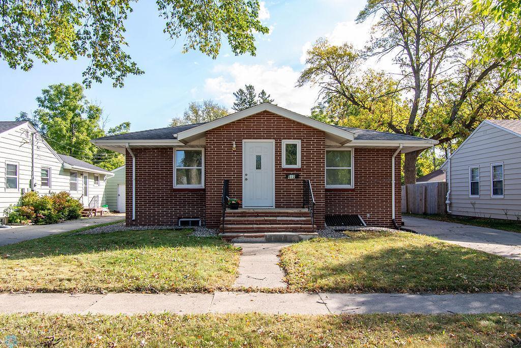 612 17th Street N Moorhead MN 56560
