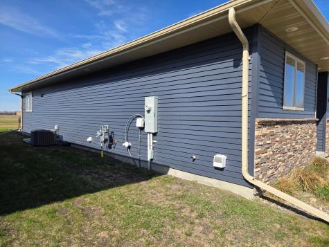 1882 18th Avenue N Wahpeton ND 58075