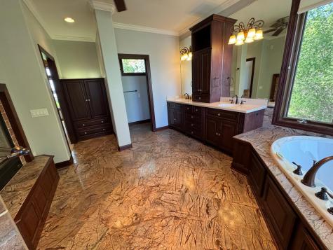 1917 South Shore Drive Albert Lea MN 56007