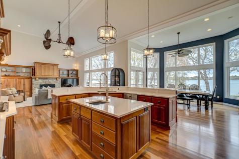 5256 Oxford Street N Shoreview MN 55126