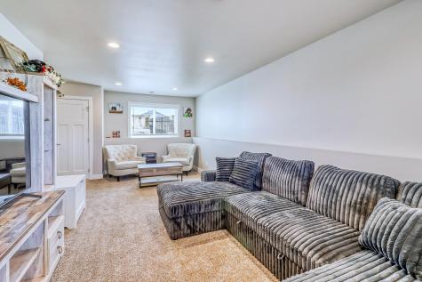 6879 67th Street S Horace ND 58047