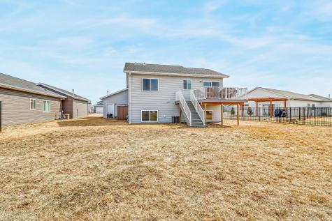 6879 67th Street S Horace ND 58047
