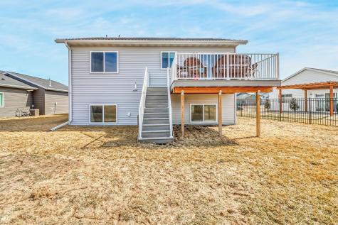 6879 67th Street S Horace ND 58047