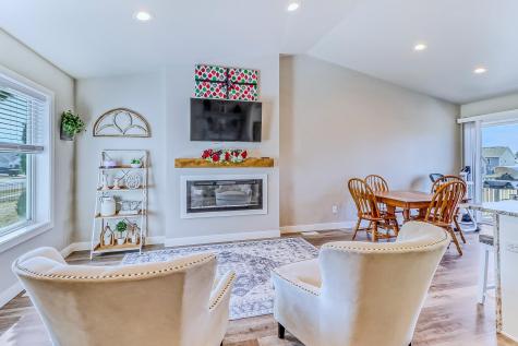 6879 67th Street S Horace ND 58047