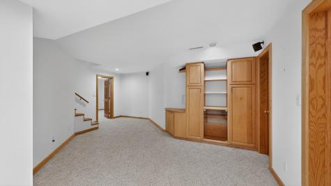 1052 Foxcroft Circle SW Rochester MN 55902