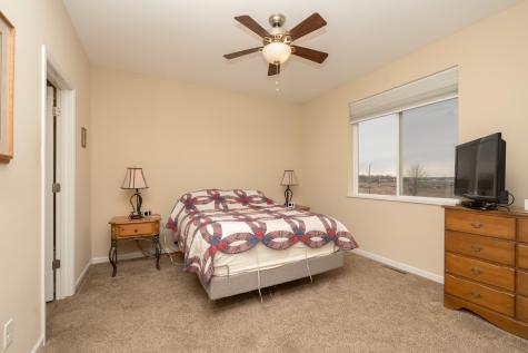 4129 Jarmann Lane Shakopee MN 55379