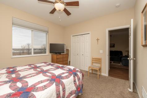4129 Jarmann Lane Shakopee MN 55379