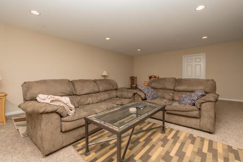 4129 Jarmann Lane Shakopee MN 55379