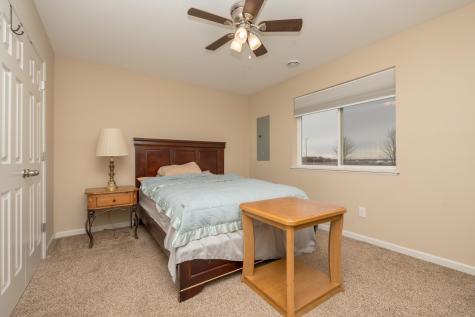 4129 Jarmann Lane Shakopee MN 55379