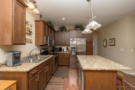 4129 Jarmann Lane Shakopee MN 55379