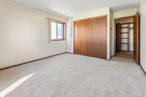 3249 16th Avenue S Fargo ND 58103