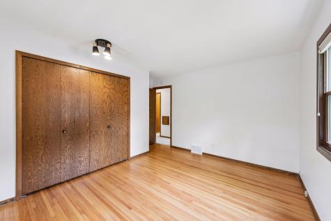 2460 Kewanee Way Golden Valley MN 55422