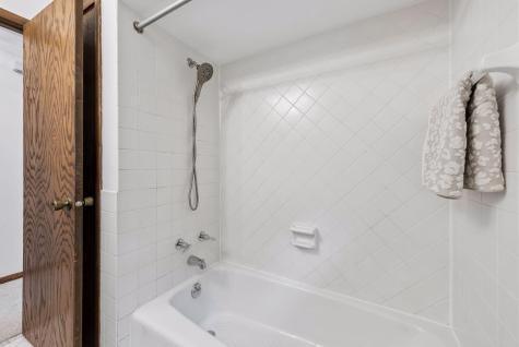 2460 Kewanee Way Golden Valley MN 55422