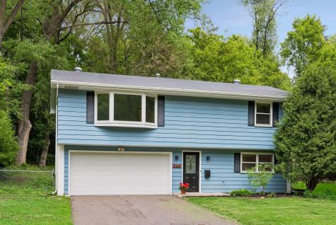 2460 Kewanee Way Golden Valley MN 55422